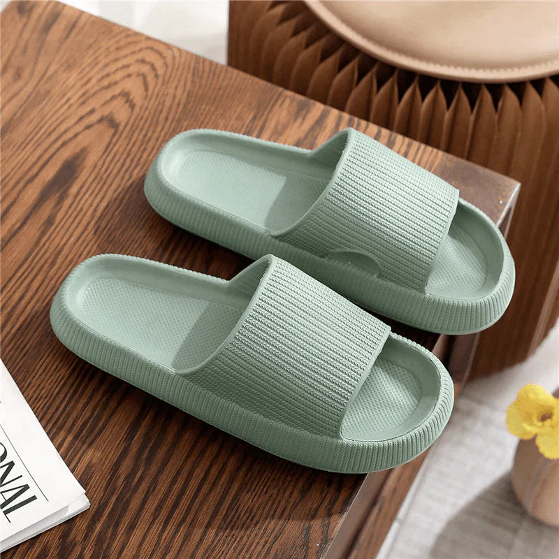 CushyWalk - Bequeme Hausschuhe für Männer und Frauen