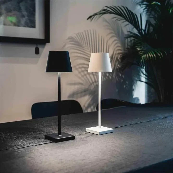 LuxeGlow Lamp - Stilvolle kabellose LED-Tischlampe