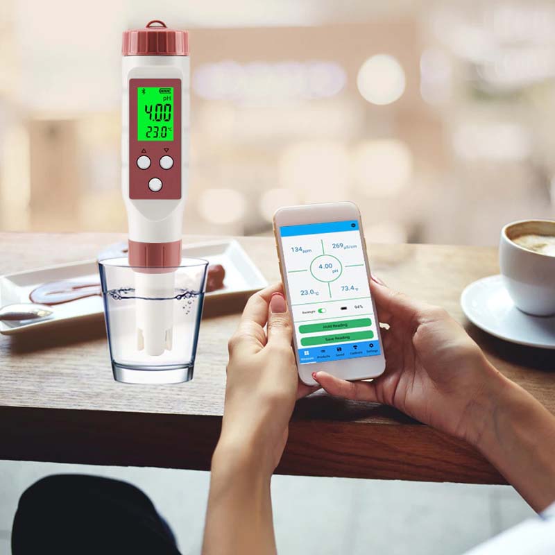 AquaSense Pro - Intelligenter Poolwasser-Analysator