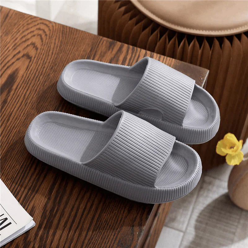 CushyWalk - Bequeme Hausschuhe für Männer und Frauen