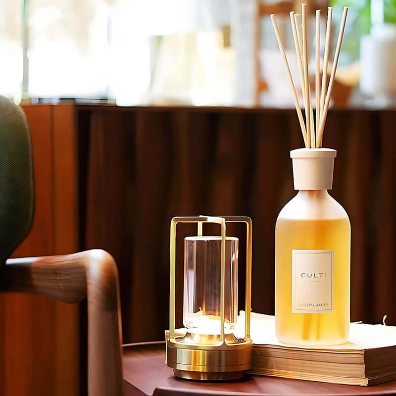 LuminaGlow - Luxaura LED Tischleuchte kabellos