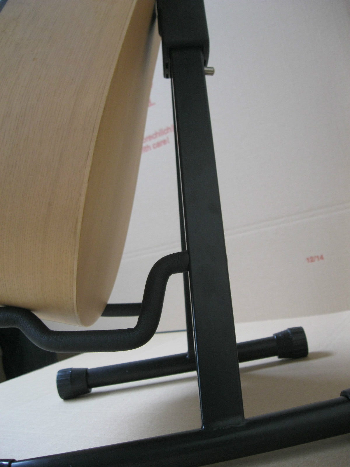 StahlStänder - Universaler Gitarrenständer