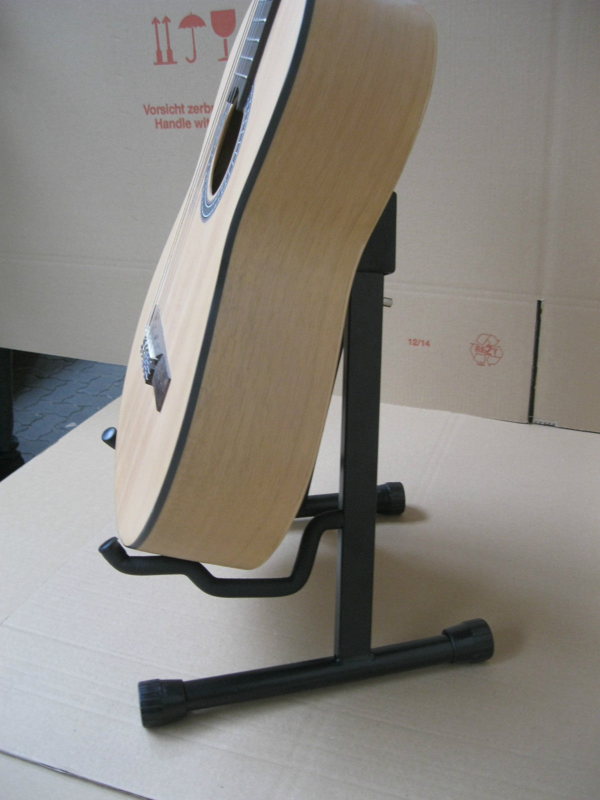 StahlStänder - Universaler Gitarrenständer