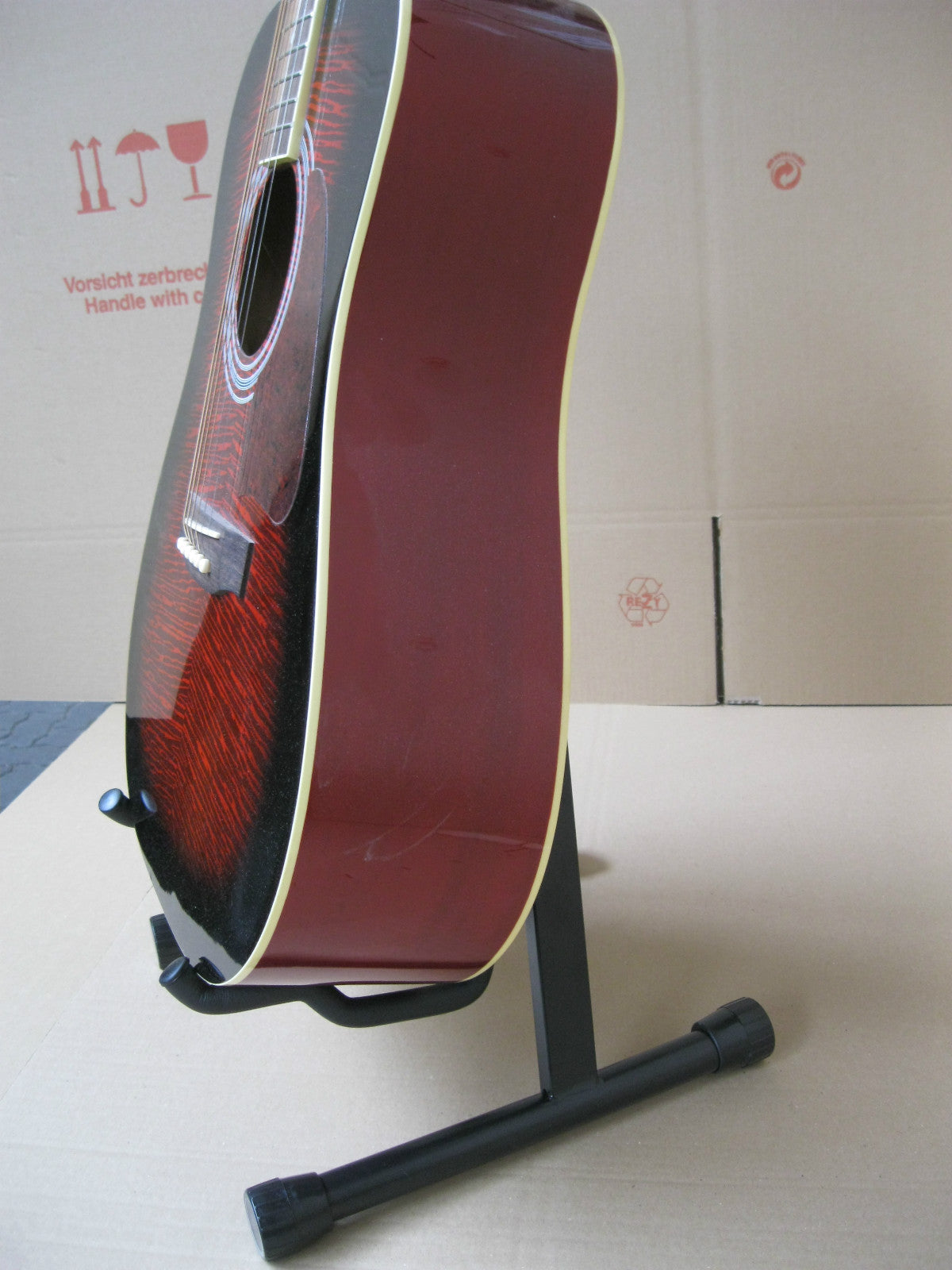 StahlStänder - Universaler Gitarrenständer